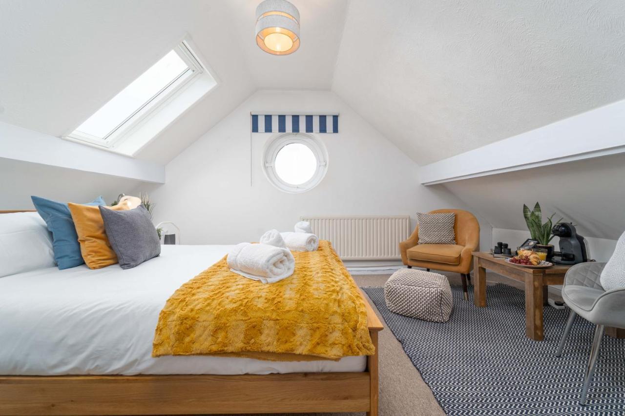 Number One - Stones Court Villa เซนต์ไอฟส์ ภายนอก รูปภาพ