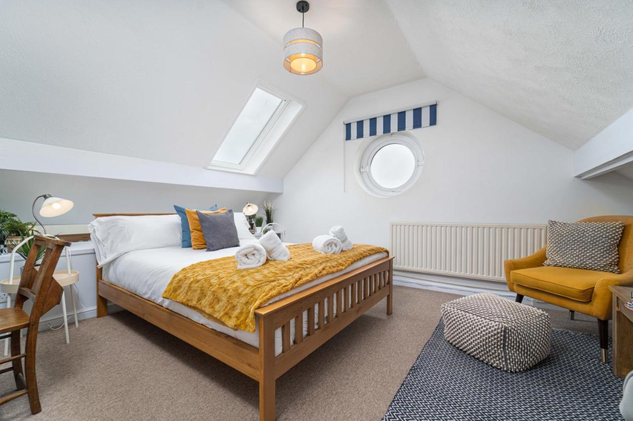 Number One - Stones Court Villa เซนต์ไอฟส์ ภายนอก รูปภาพ